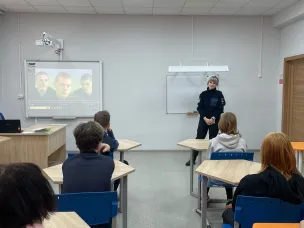 В рамках месячника профилактики правонарушений состоялась встреча с участковым уполномоченным полиции Резчиковой С.А.
